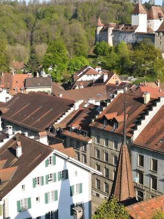 Altstadt Burgdorf mit Aufnahmen vom Schloss Burgdorf und der Stadtkirche Burgdorf.